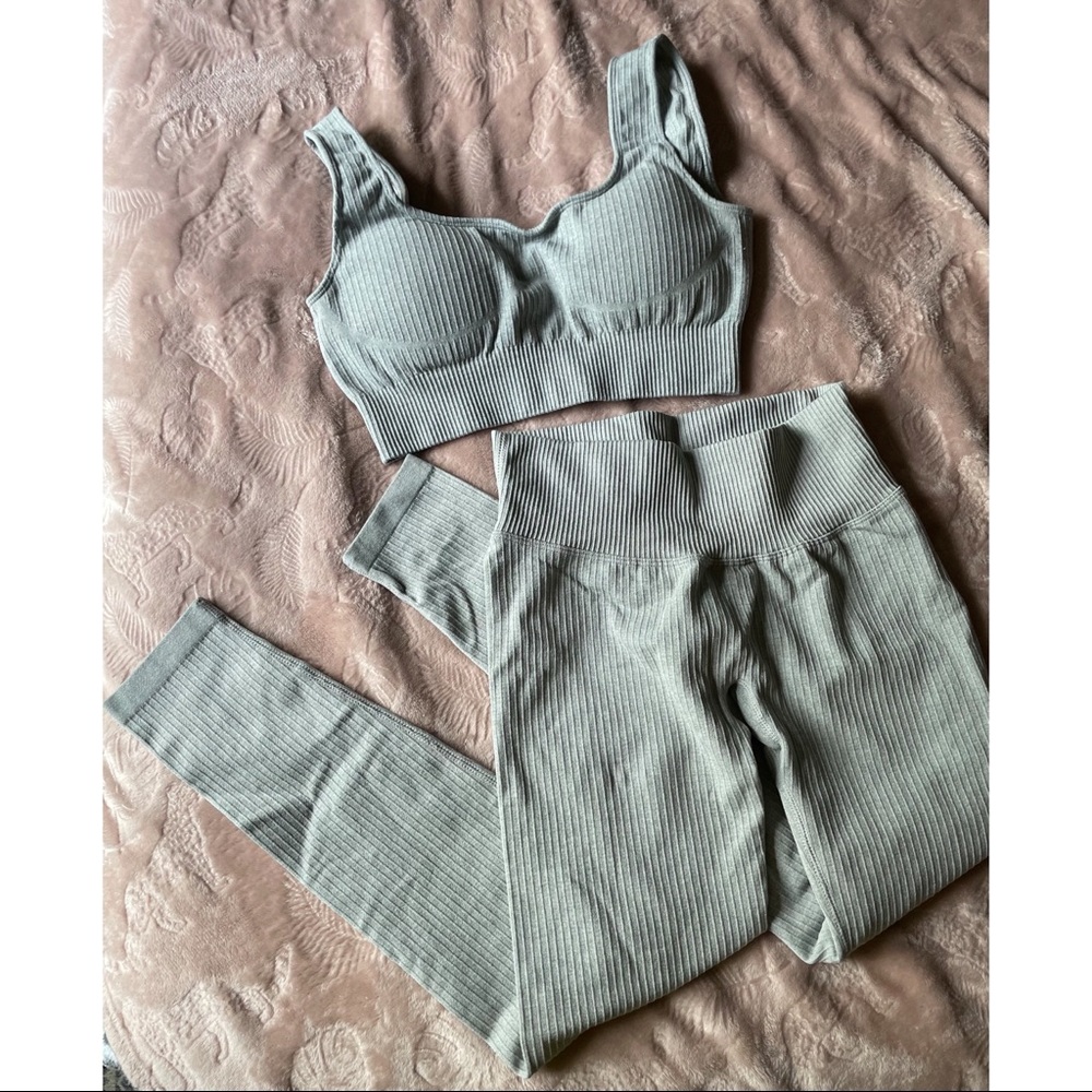 2 Piece Set